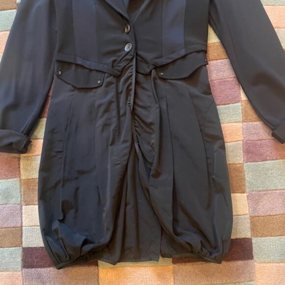 French Designed, Black Coat with Pleated Balloon Bottom, Size 3, - Picture 5 of 9